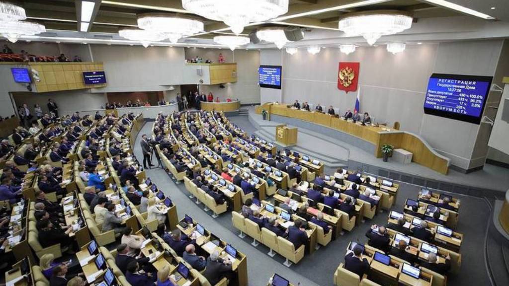 Депутат Госдумы Иван Демченко: В несколько раз вырастет размер пособия по беременности и родам для обучающихся женщин. 