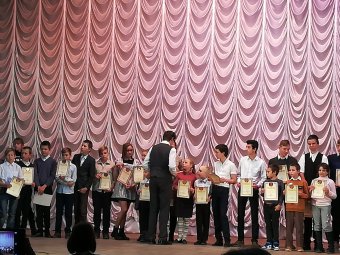 Награждение участников и победителей муниципальных конкурсов «Я выбираю ответственность» и «Здравствуй, мама!»
