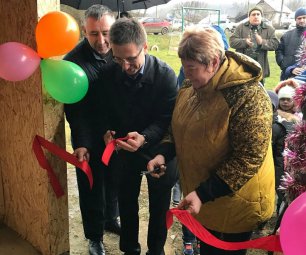 В Крымском районе состоялось открытие детской площадки