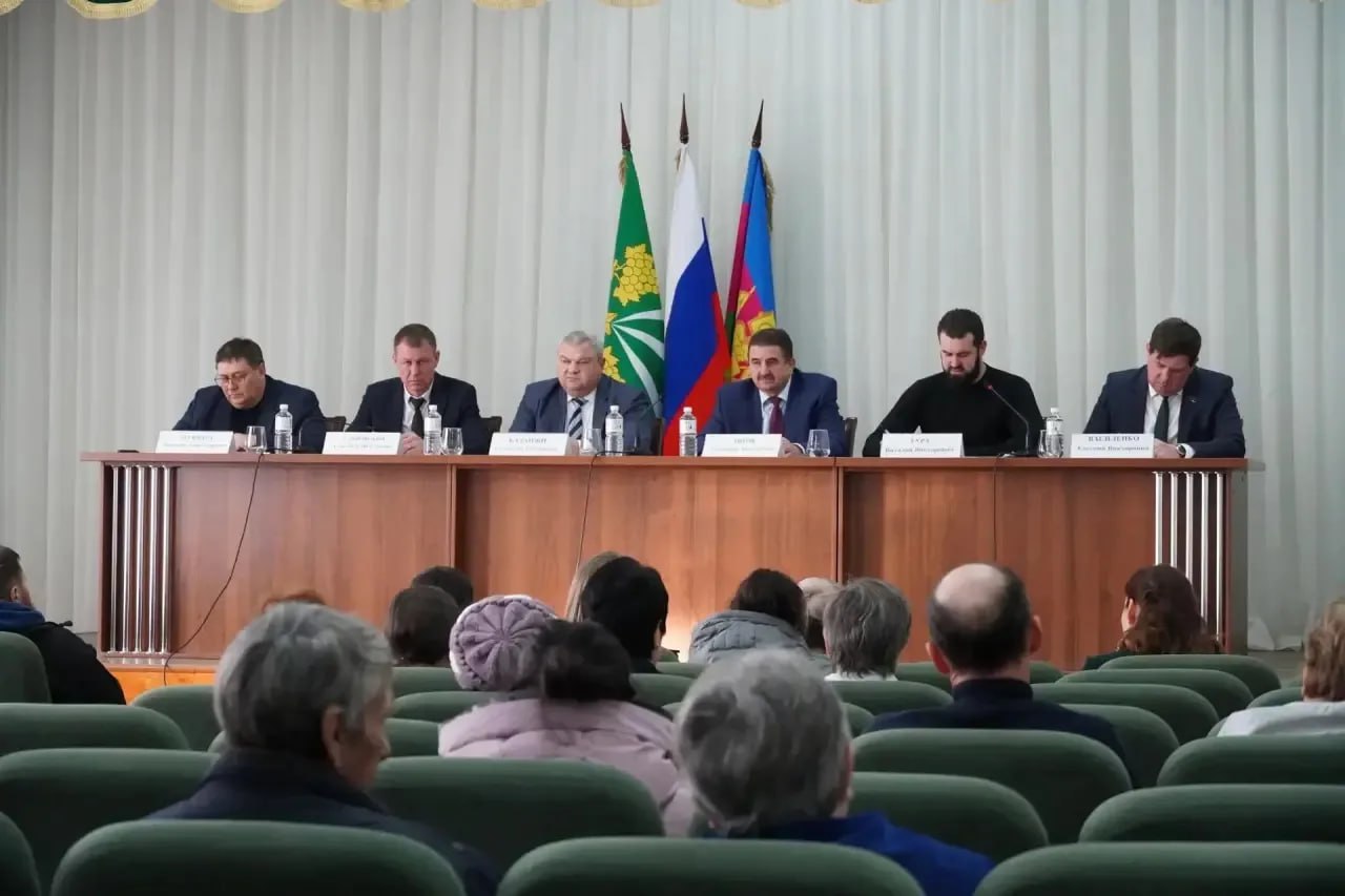 В Крымске прошло отчетно-выборное собрание Ассоциации крестьянских (фермерских) хозяйств и сельскохозяйственных кооперативов Крымского района. 