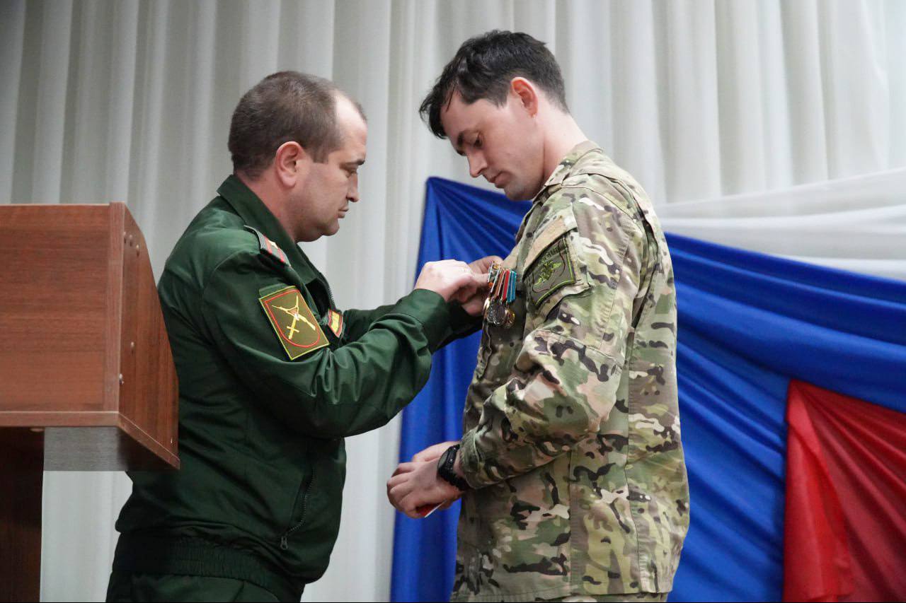 Медали и ордена - героям нашего времени 