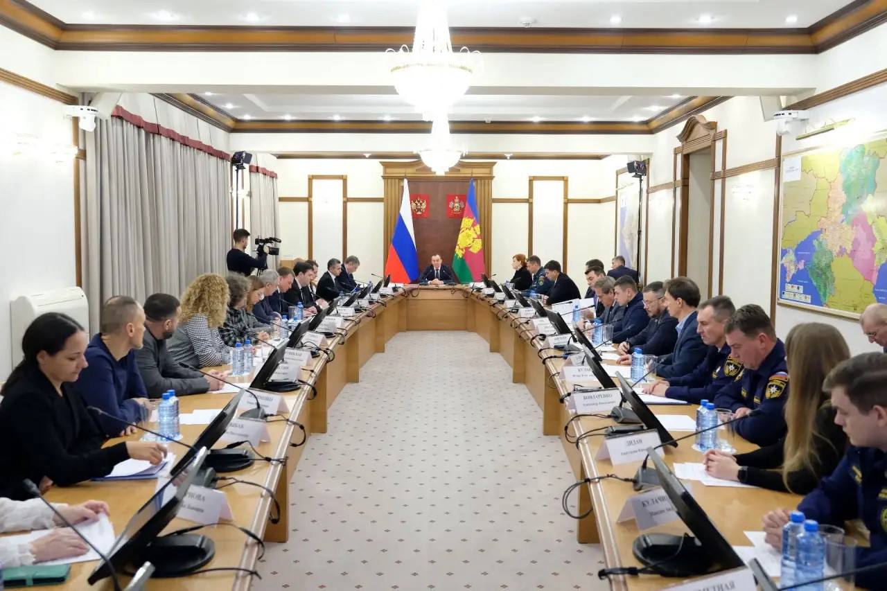 Вениамин Кондратьев: Ровно год назад в Черном море потерпели крушение два судна, что привело к разливу больше 3 тысяч тонн мазута. 