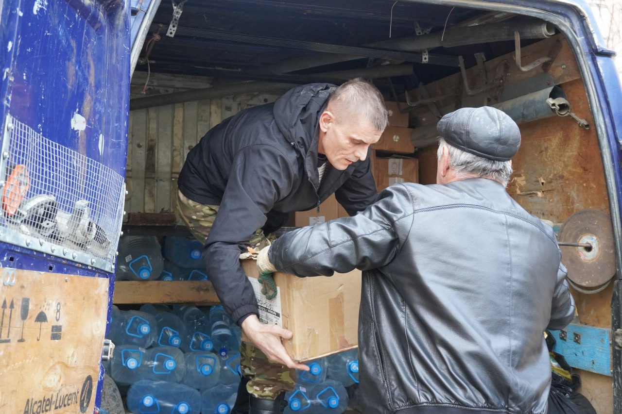 Волонтёры Крымского района отправили в Торецк Донецкой Народной Республики 1,5 тонны гуманитарной помощи для участников СВО.