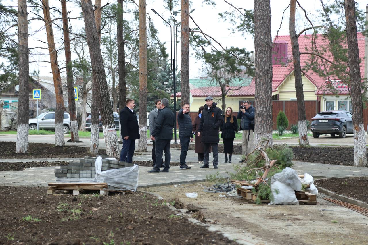 Депутат Госдумы Иван Демченко: По итогам встречи с главами городских и сельских поселений Абинского района провел контроль выполнения поручений