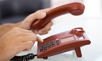 В администрациях поселений временно ограничен личный прием граждан,  работает телефон горячей линии