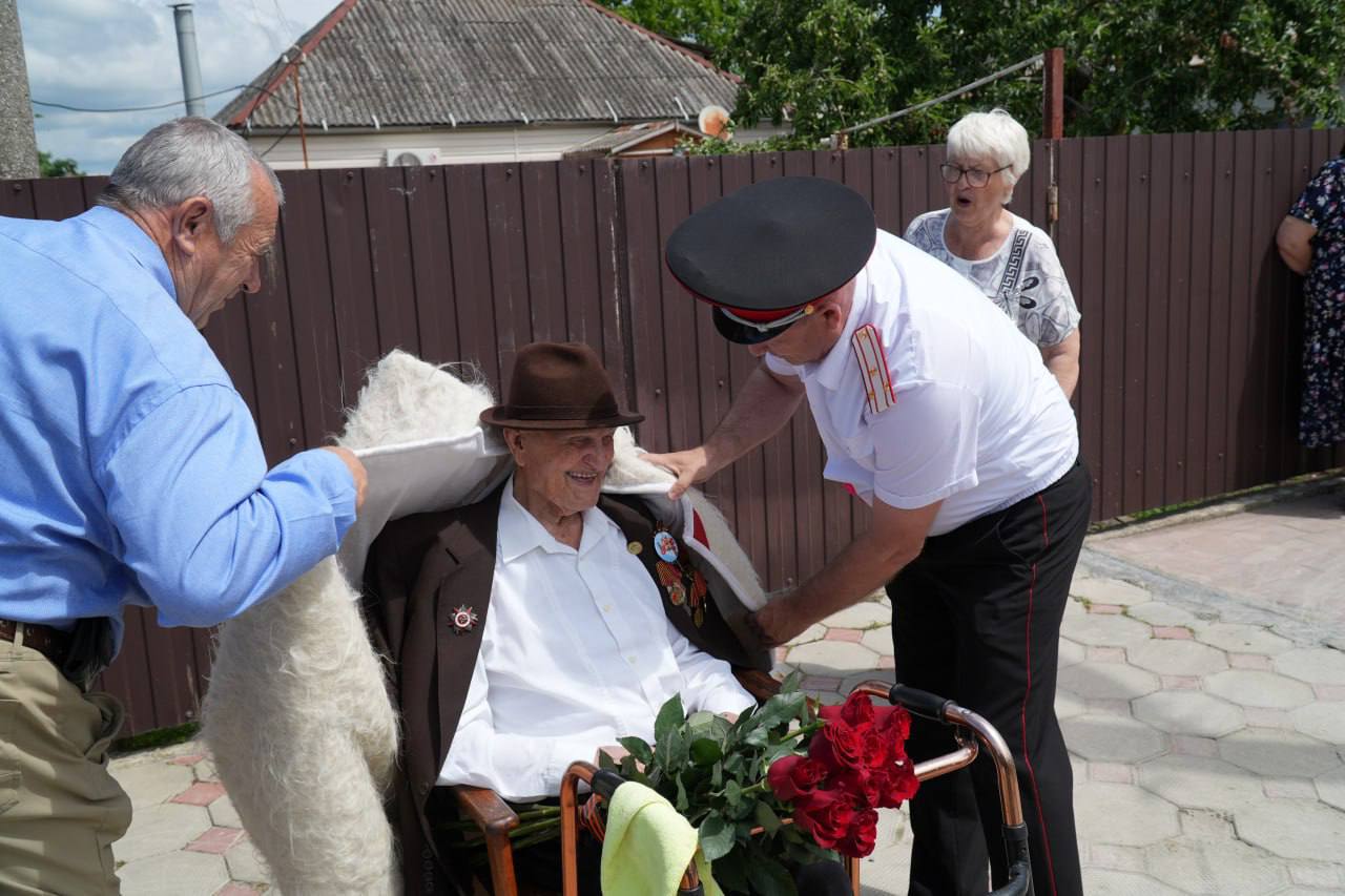 Сергей Лесь: Сегодня 100-летний юбилей отмечает ветеран Великой Отечественной войны, почетный гражданин и почетный ветеран Крымского района Константин Николаевич Солонин.